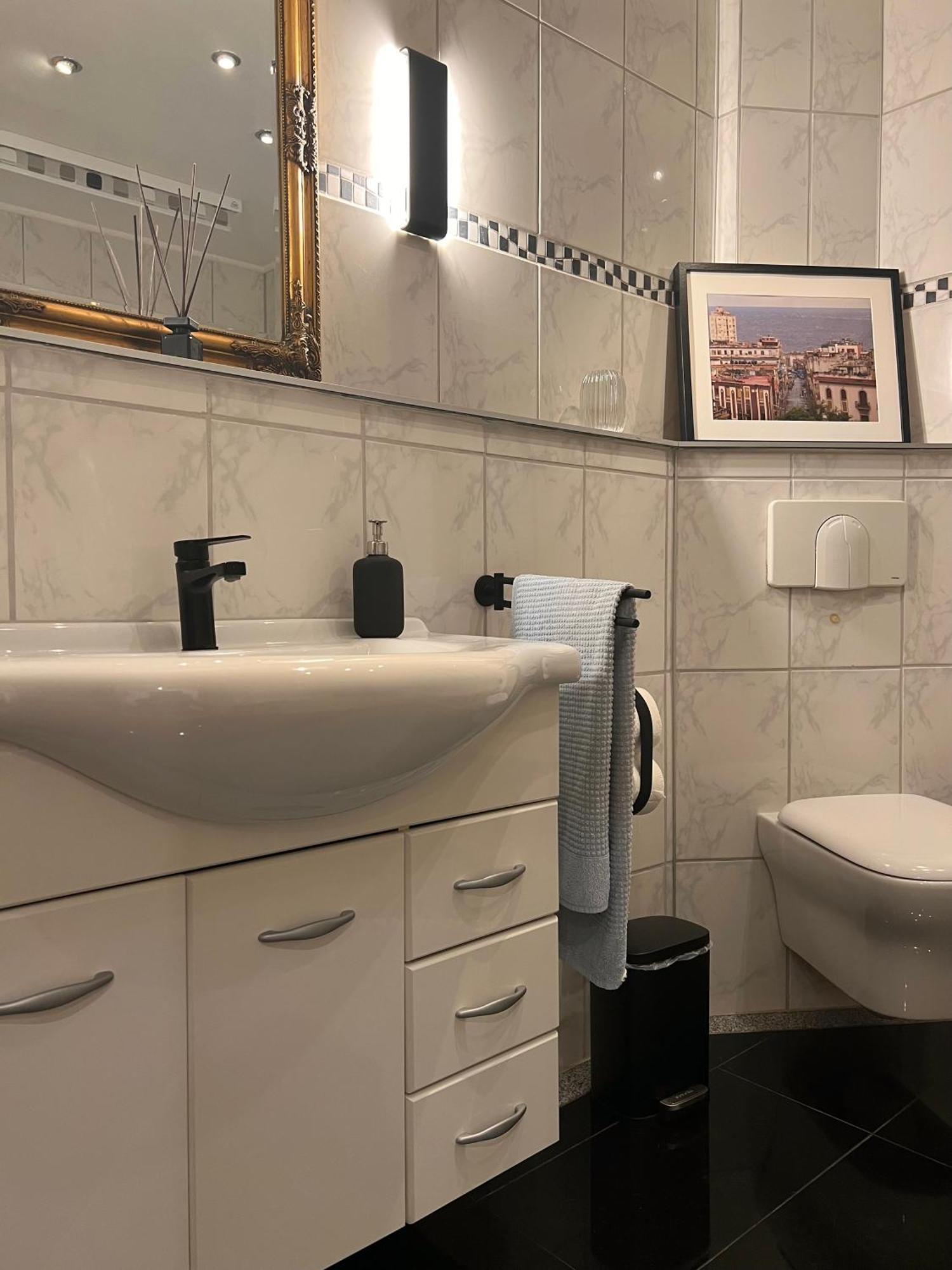 Aussergewoehnliches Haus Mit Sauna, Kamin Und Garten Вільгельмсгафен Екстер'єр фото